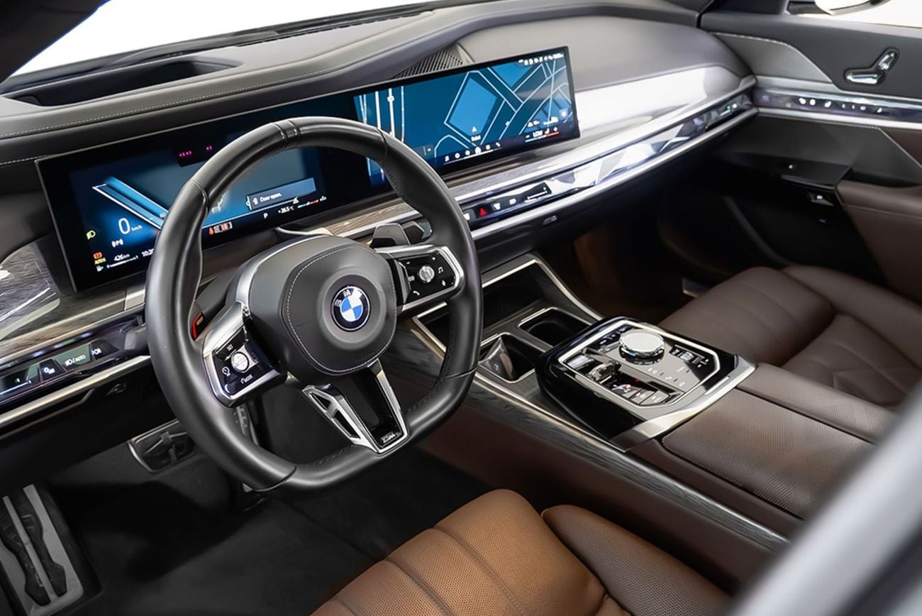 BMW 735i M SPORT