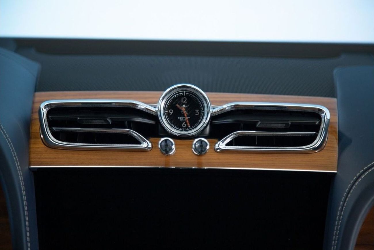 بنتلي بينتايجا Bentley Bentayga Speed Black Edition W12