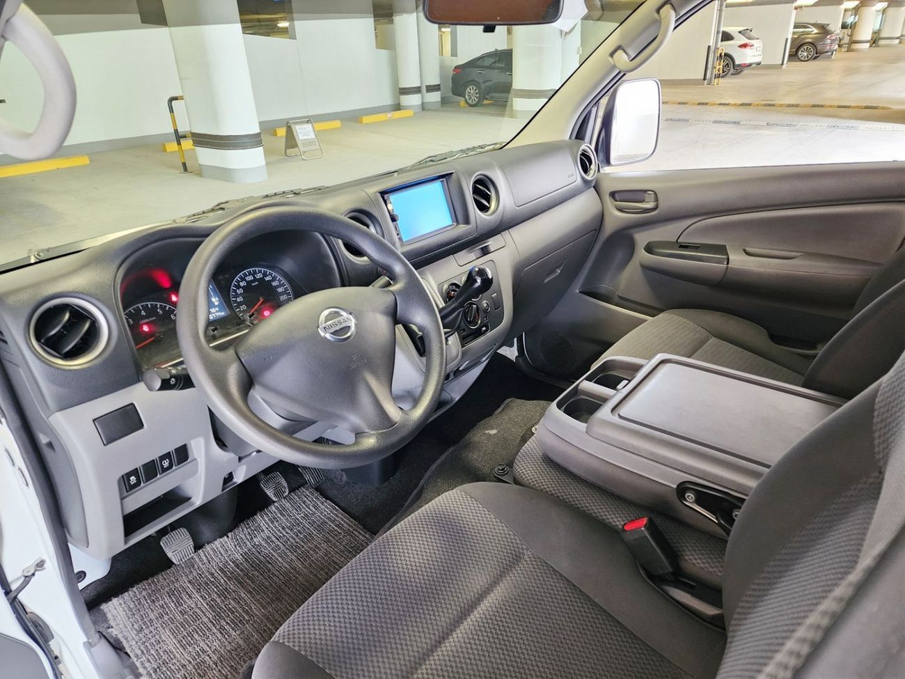 Nissan Urvan Panel Van Std 2.5L M/T (3 Seater) Petrol (5 Door)