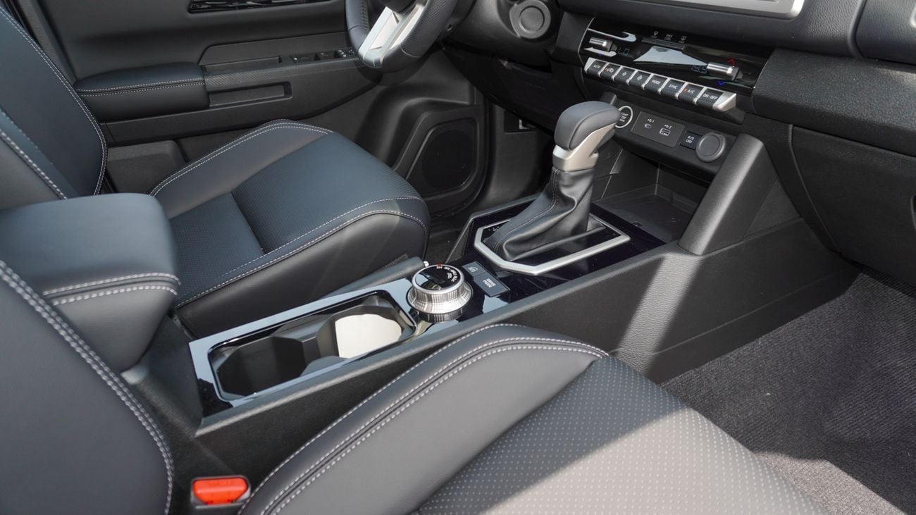 Mitsubishi L200 Brand New Mitsubishi Sportero 2.4L 2025 Diesel 4WD |White/Black |L200-SPORTERO25-A |FOR EXPORT