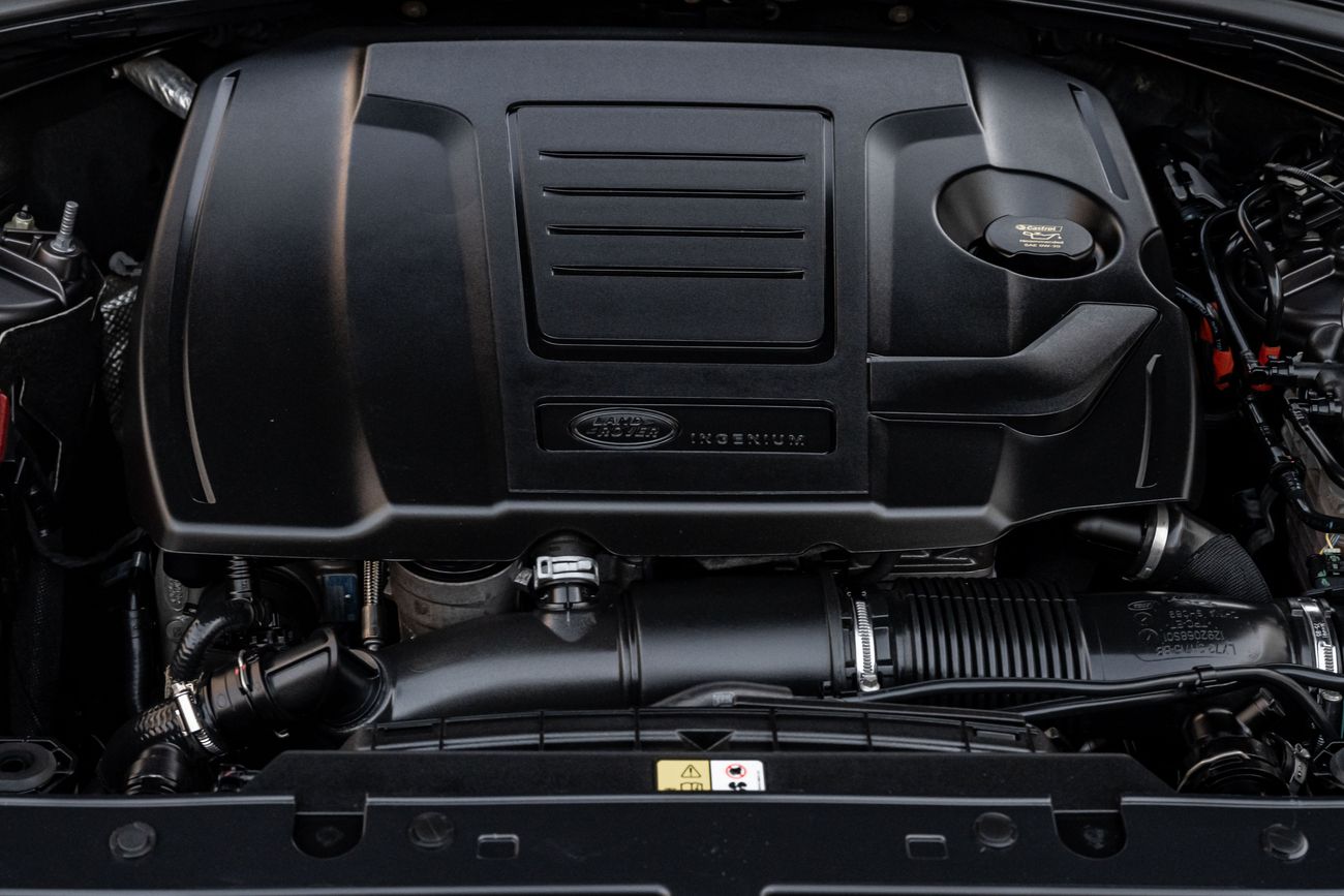 لاند روفر رينج روفر فيلار Range Rover Velar SE R-Dynamic | 4,603 P.M | 0% Downpayment | VELAR SE R-DYNAMIC | AGENCY WARRANTY!