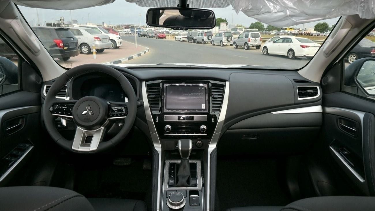 Mitsubishi Montero Sport Brand New Montero Sport HighLine 2025 Export 3.0L 4WD Petrol A/T|White/Black|MONTEROSPORT-GLS-HL-25|