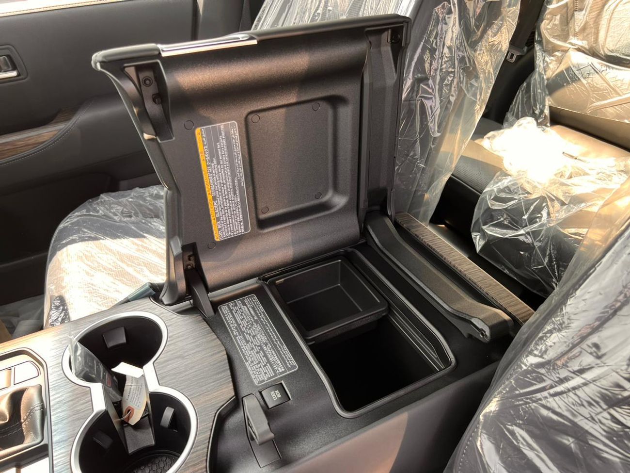 Toyota Land Cruiser ECT0021 - Toyota LC300 VXR - 3.3L Diesel Auto Black - Right Hand Drive (Brand New)