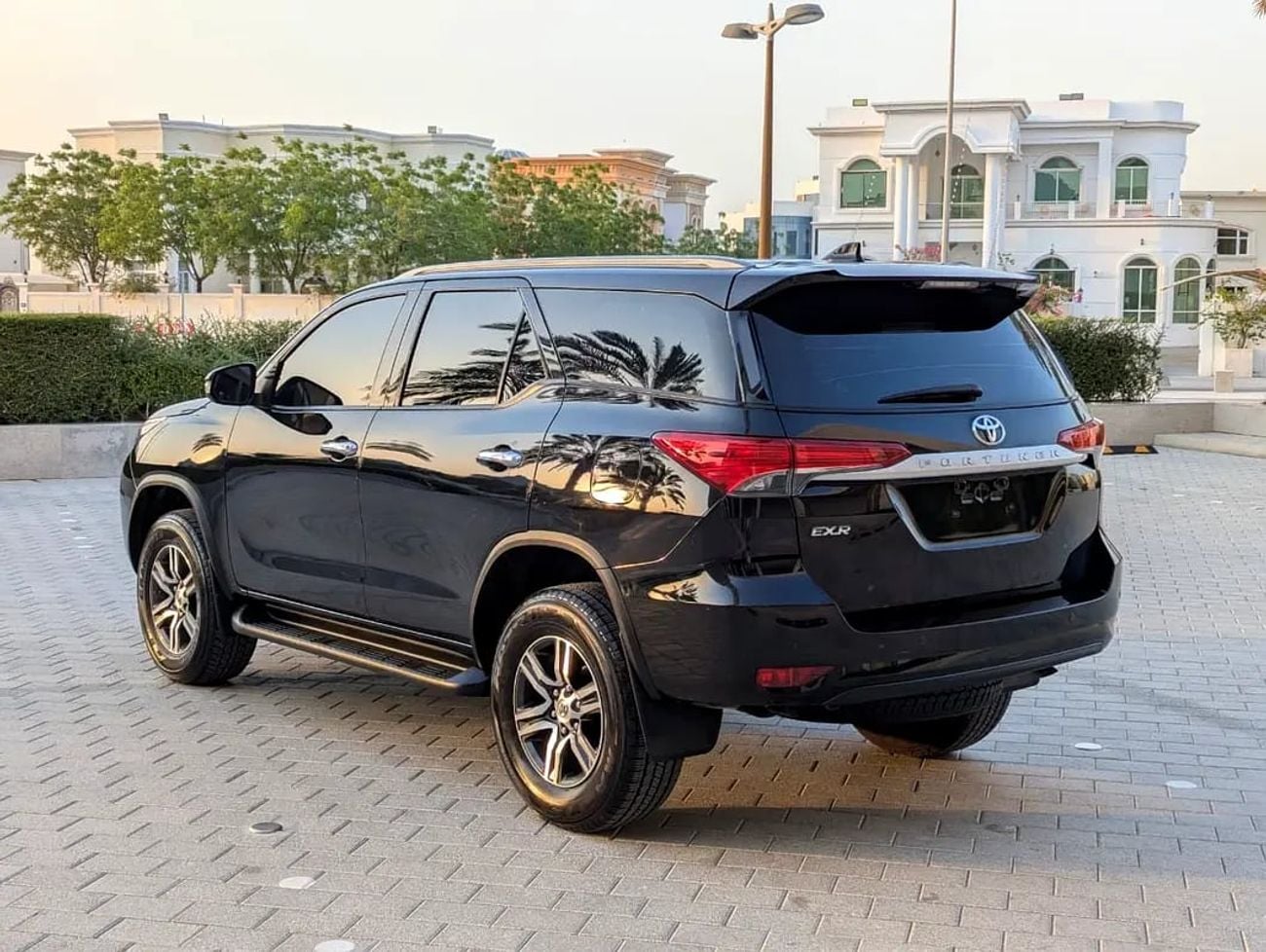 Toyota Fortuner EXR - GCC Specs - Original Paint Low Mileage Accident Free