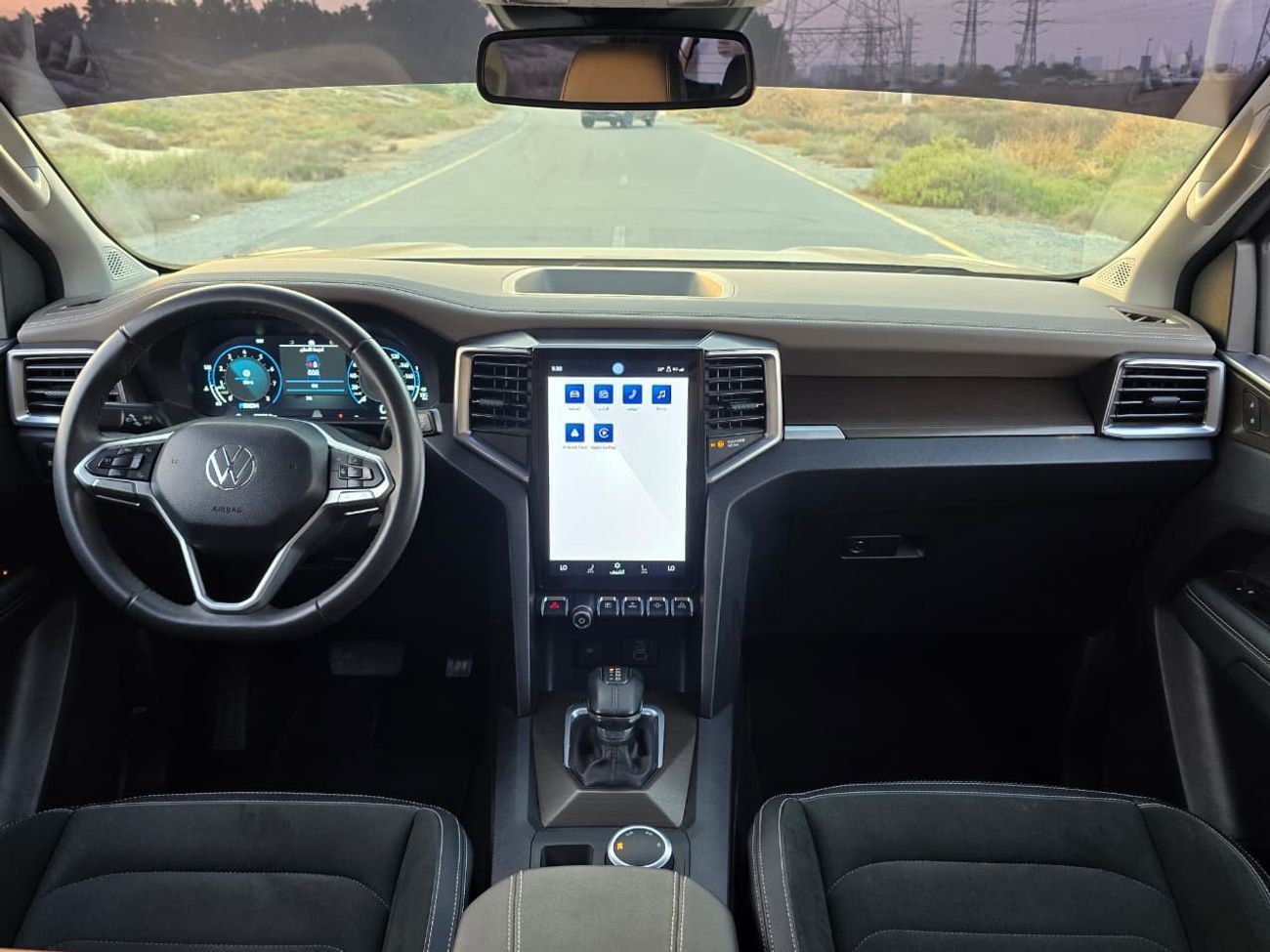 Volkswagen Amarok Highline 2.0T VOLKSWAGEN AMAROK 2023 GCC // FSH // UNDER WARRANTY // FULL OPTION // PERFECT CONDITIO