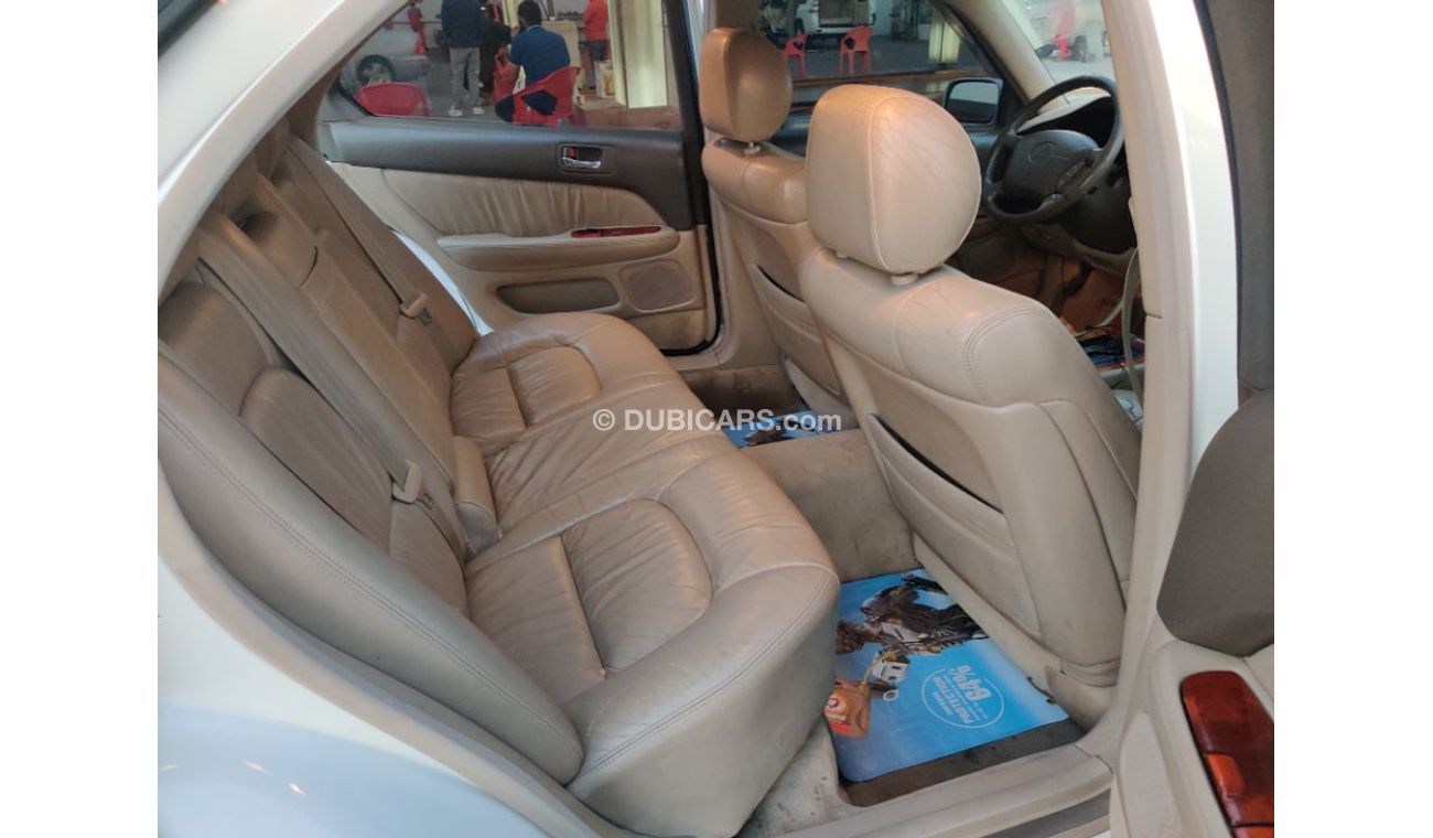 لكزس LS 400 1998 model American specs car very good condition low mileage