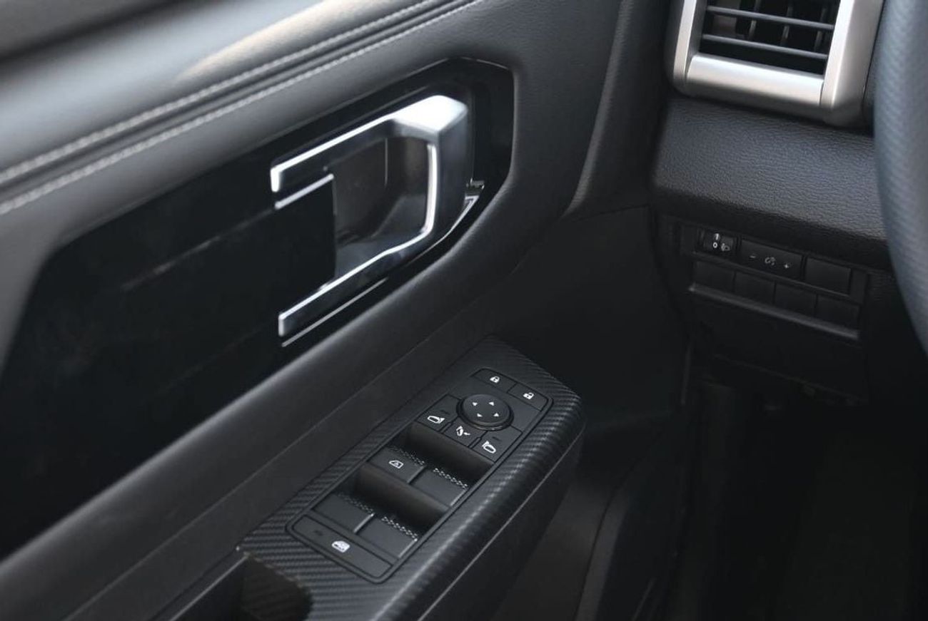 Mitsubishi L200 Mitsubishi L200 Sportero 2.4 L Diesel, 4WD, Pickup, Model 2024, Color Black (Export Price)