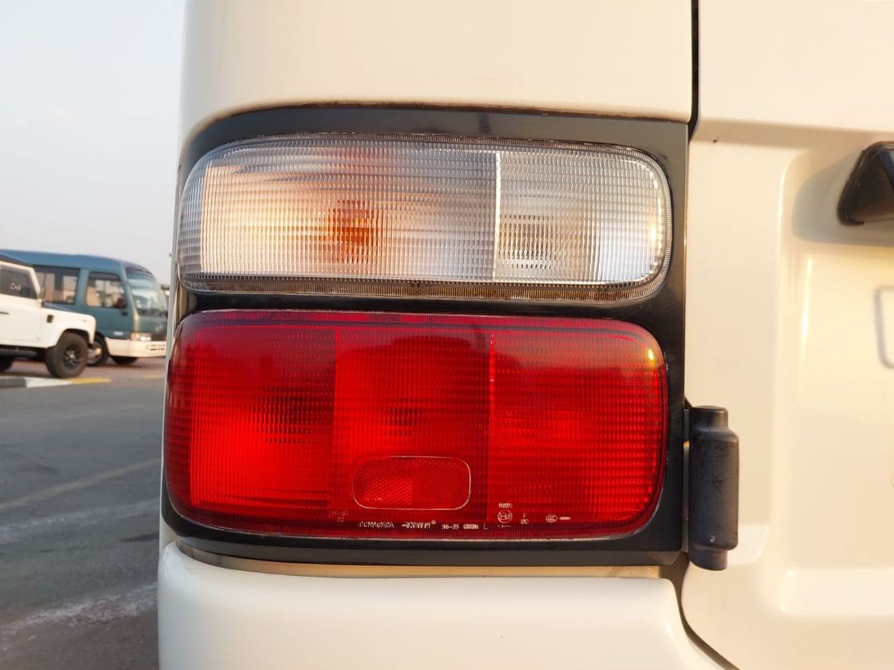 تويوتا كوستر TOYOTA COASTER BUS RHD 2011 MODEL 4.0 L DIESEL AUTOMATIC(PM53468)