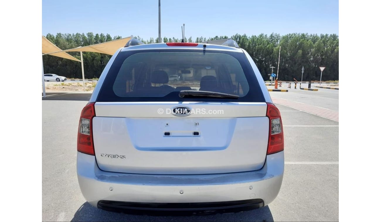 Kia Carens Kia carens 2009 g cc full automatic orginal pant