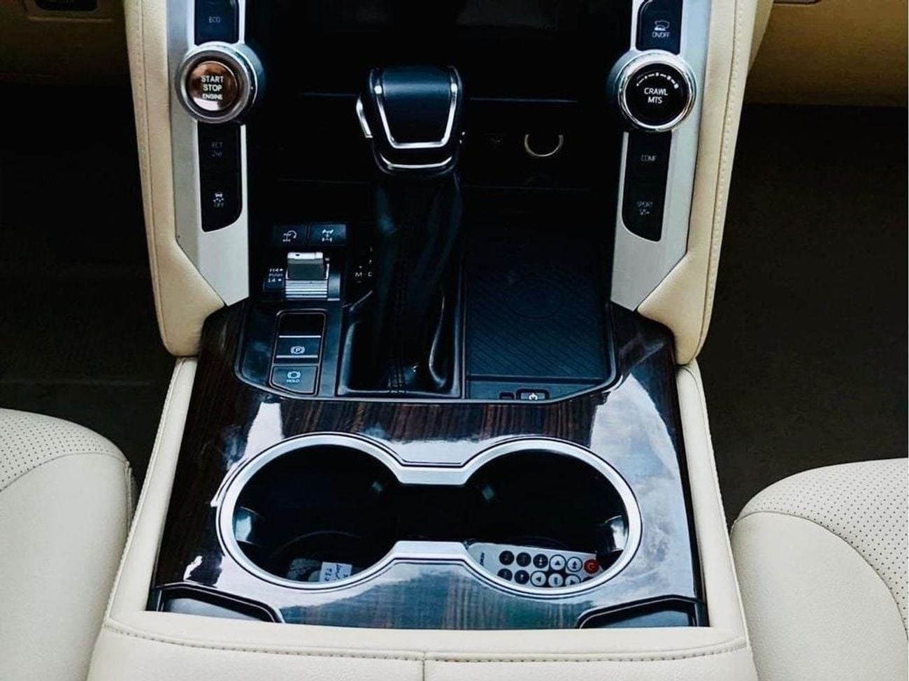 تويوتا لاند كروزر Toyota landcuriser GXR TwinTurbo 2014 facelifted 2024 Years full option