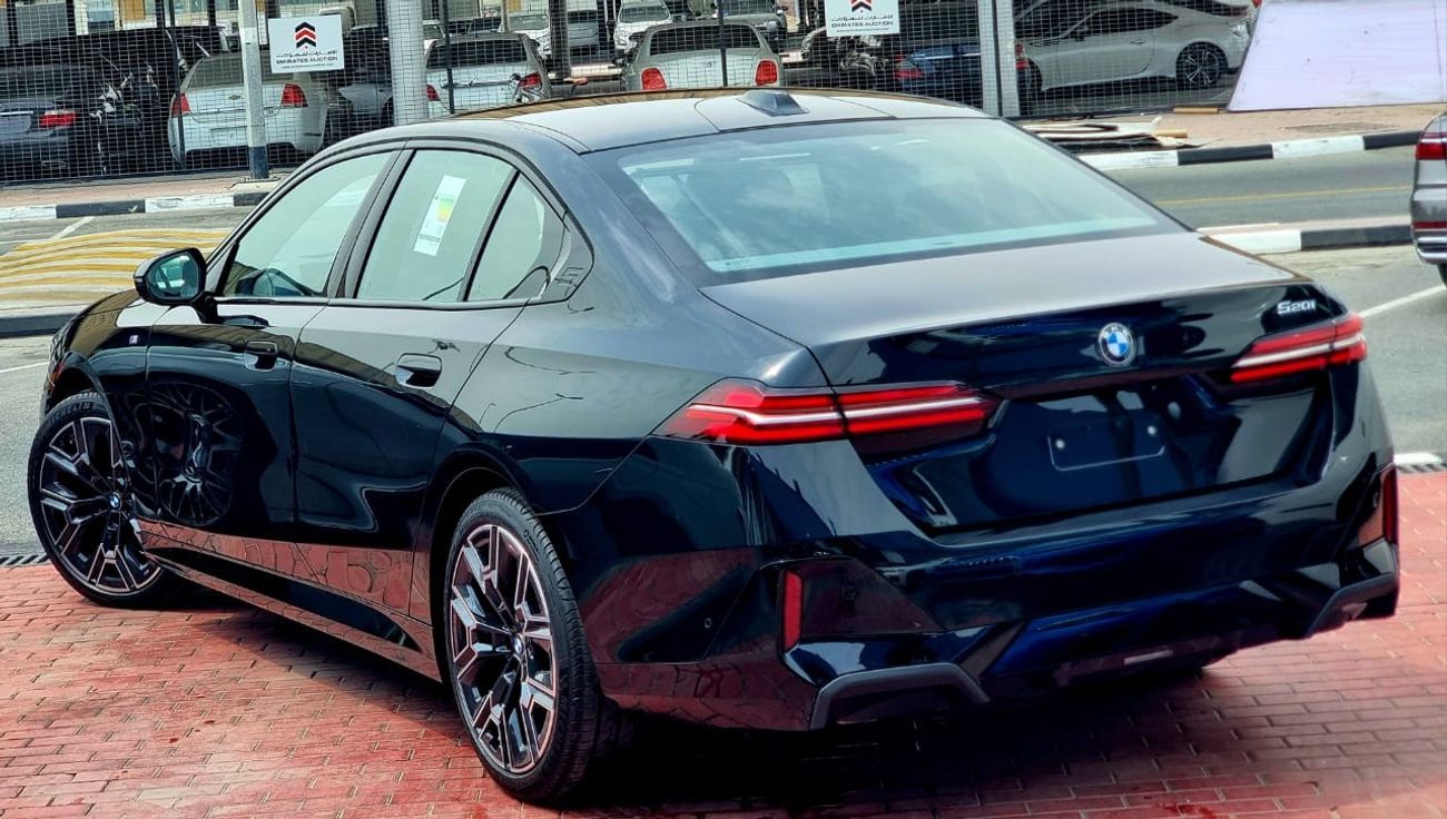 BMW 520i M Sport 5 years Warranty & Service 2024 GCC
