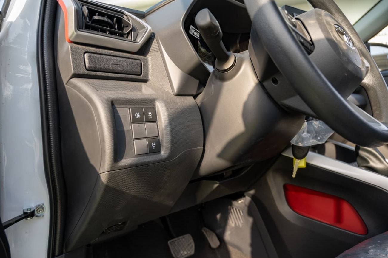 تويوتا ريز 1.2L | Petrol | 5 Seater | FWD | Automatic