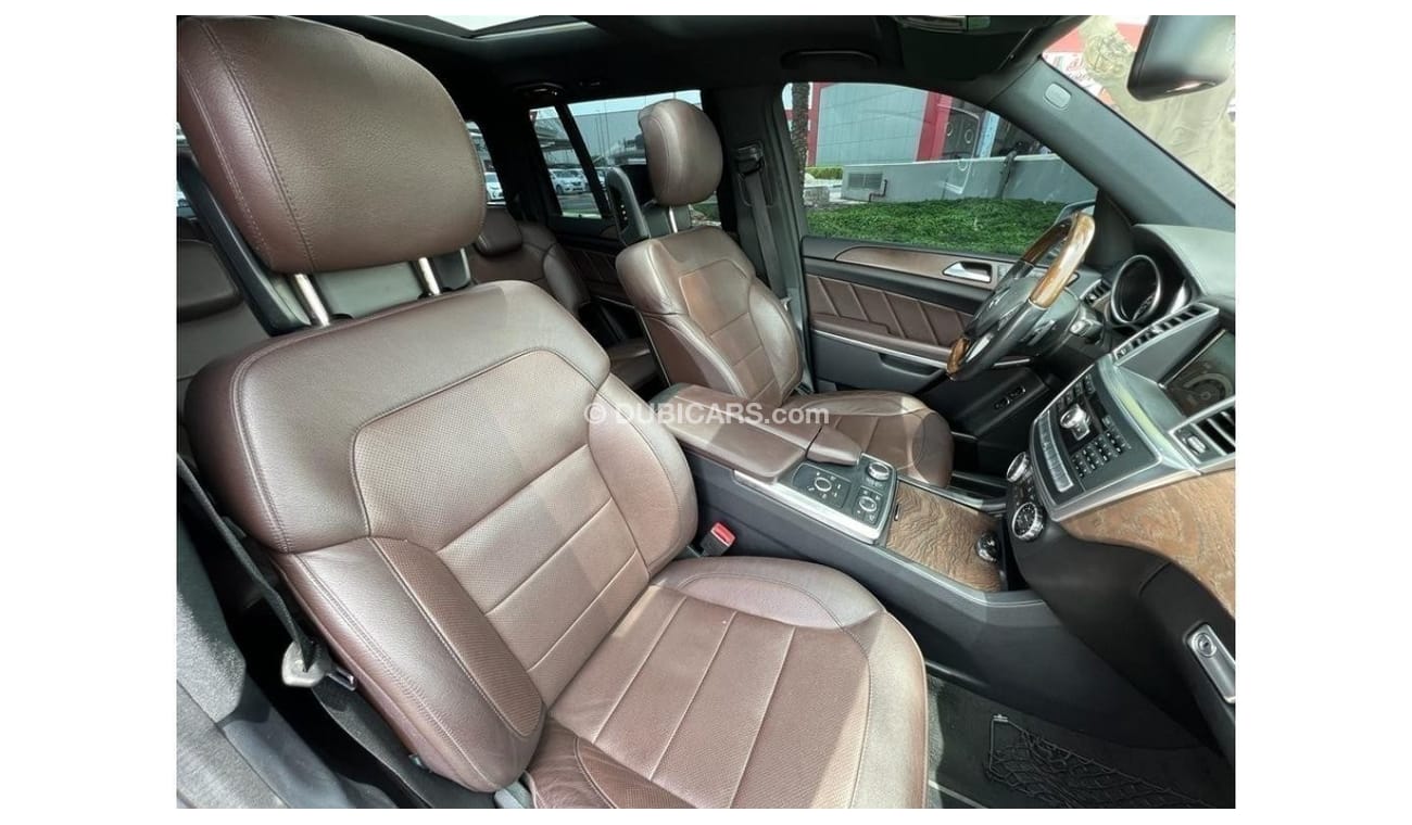 Mercedes-Benz GL 500 MERCEDES BENZ GL500 2016 GCC V8 FULL OPTION ORIGINAL PAINT