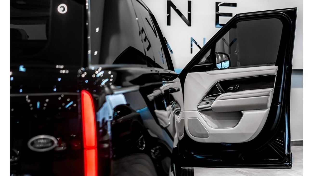 Land Rover Range Rover 2023 Range Rover Vogue HSE LWB P530, 2026 Land Rover Warranty + 2028 Service Contract, Low KMs, GCC