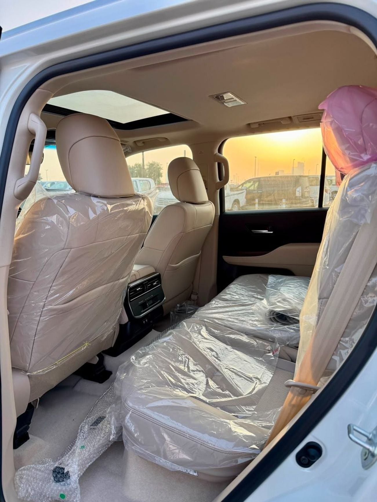 Toyota Land Cruiser 4.0L FULL GXR WITH RADAR