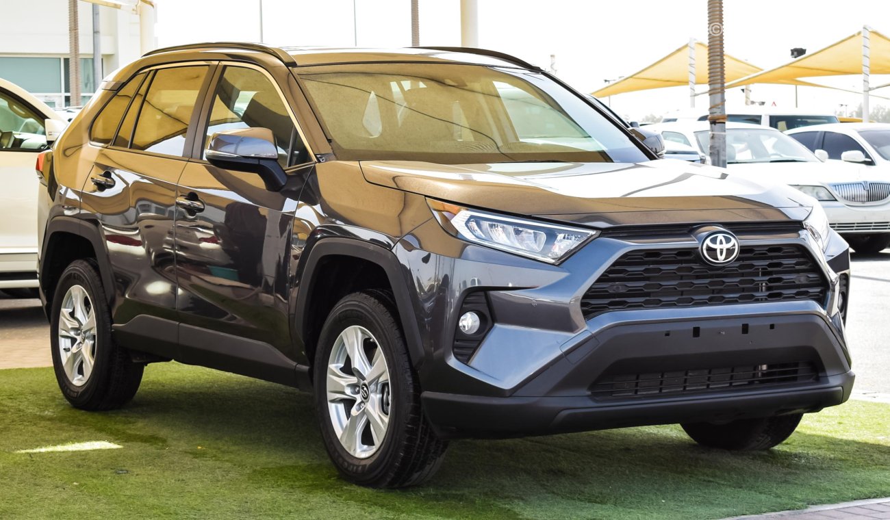 Toyota RAV4 XLE AWD