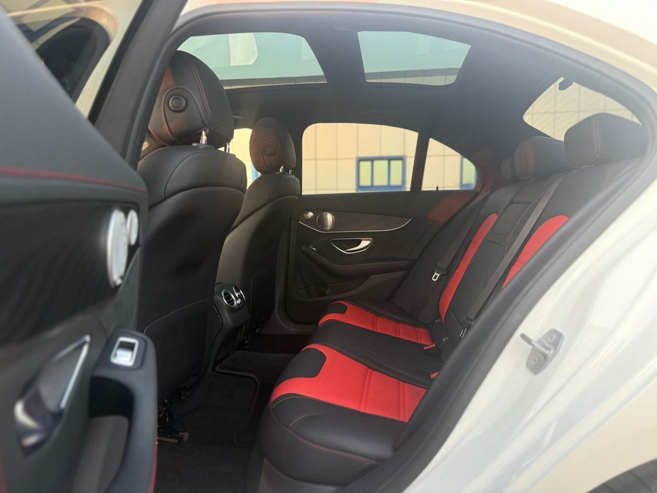 Mercedes-Benz C 63 AMG MERCEDES C 63 AMG WHITE 2017