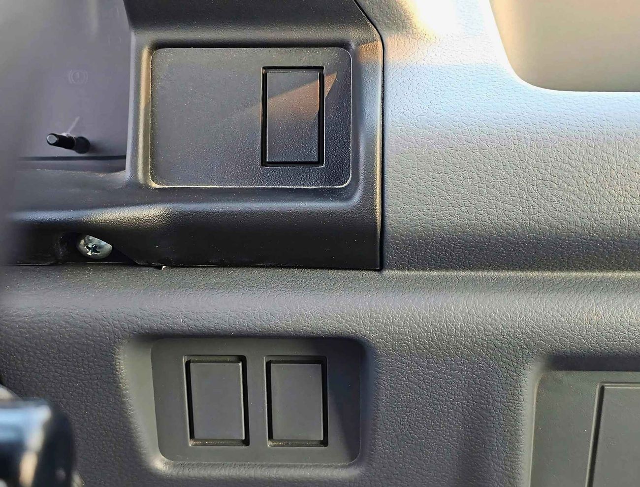 Suzuki Super Carry 1.2L / PETROL / M/T / MANUAL WINDOWS/ ONLY FOR EXPORT