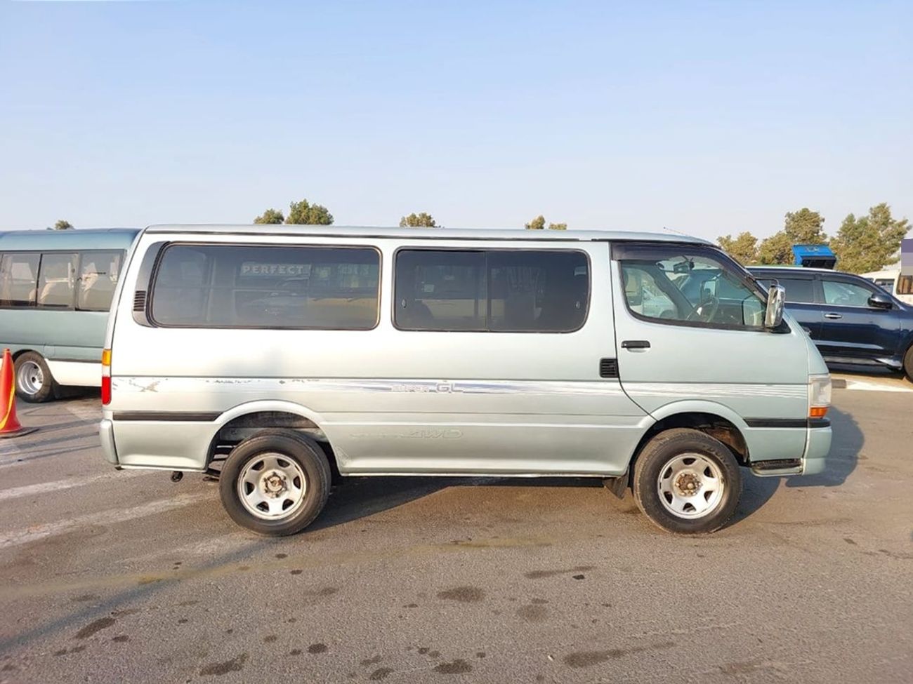 تويوتا هاياس TOYOTA HIACE VAN RHD 1999 MODEL 3.0 L DIESEL MANUAL(PM13178)