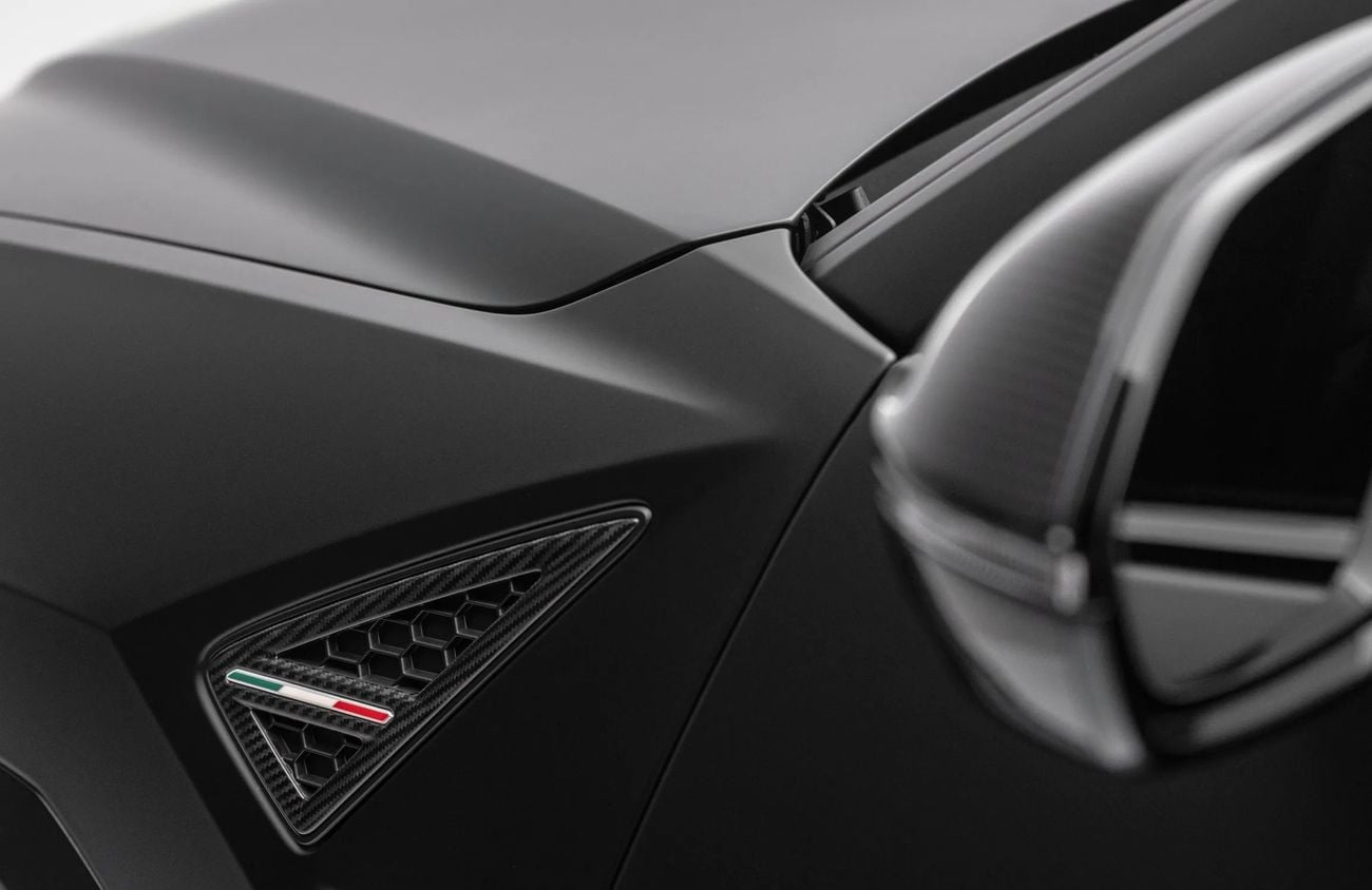 لامبورغيني اوروس 4.0L V8 Twin-Turbocharged Engine + eMotor