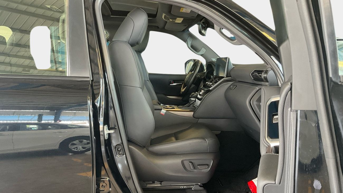 Toyota Land Cruiser 3.5T V6 GXR 4WD AUTO | Guaranteed Warranty | 0 Down Payment