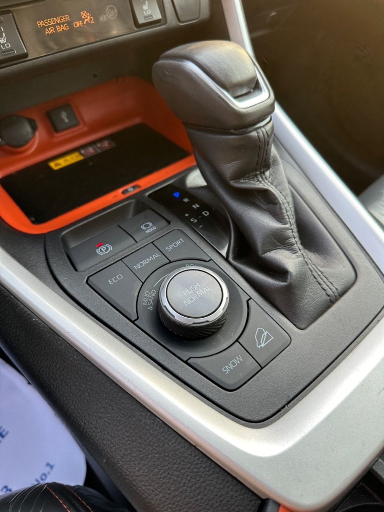 تويوتا راف ٤ 2.5L Adventure