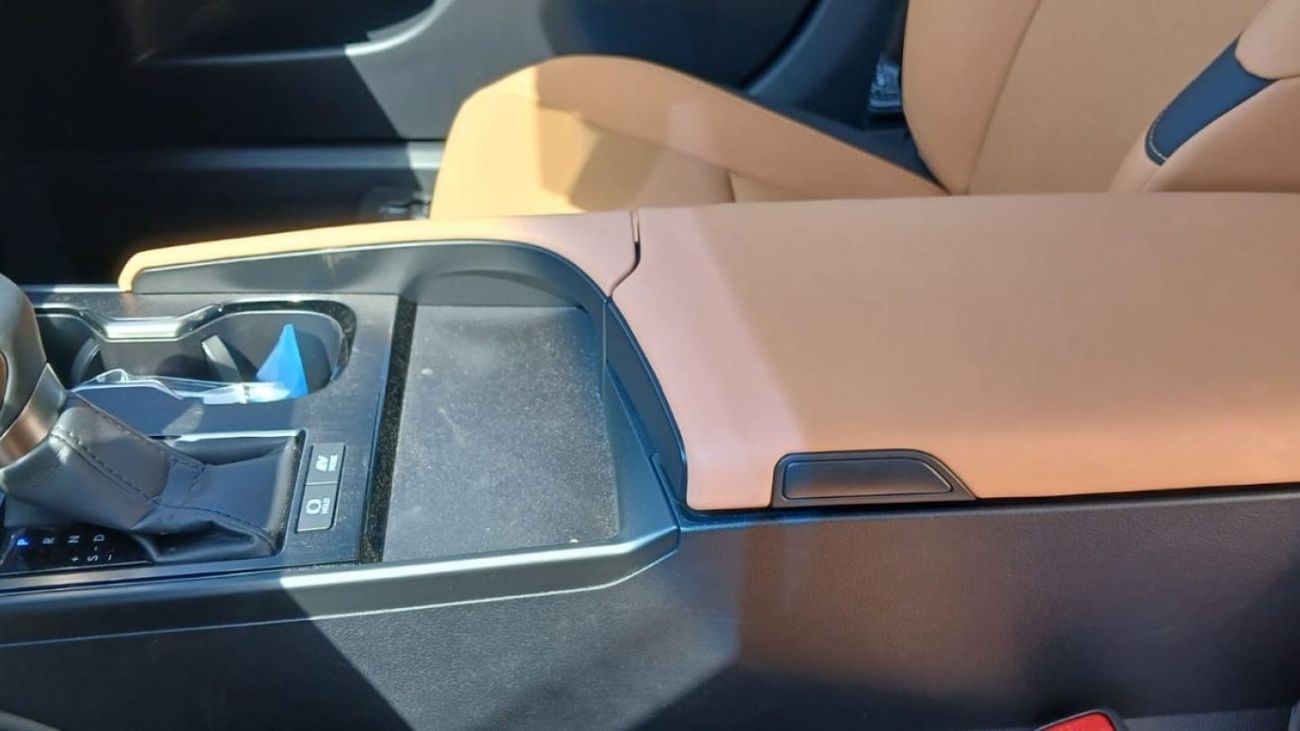 Lexus ES 300 Lexus ES300h 2.5L Hybrid, Sedan, Model 2023