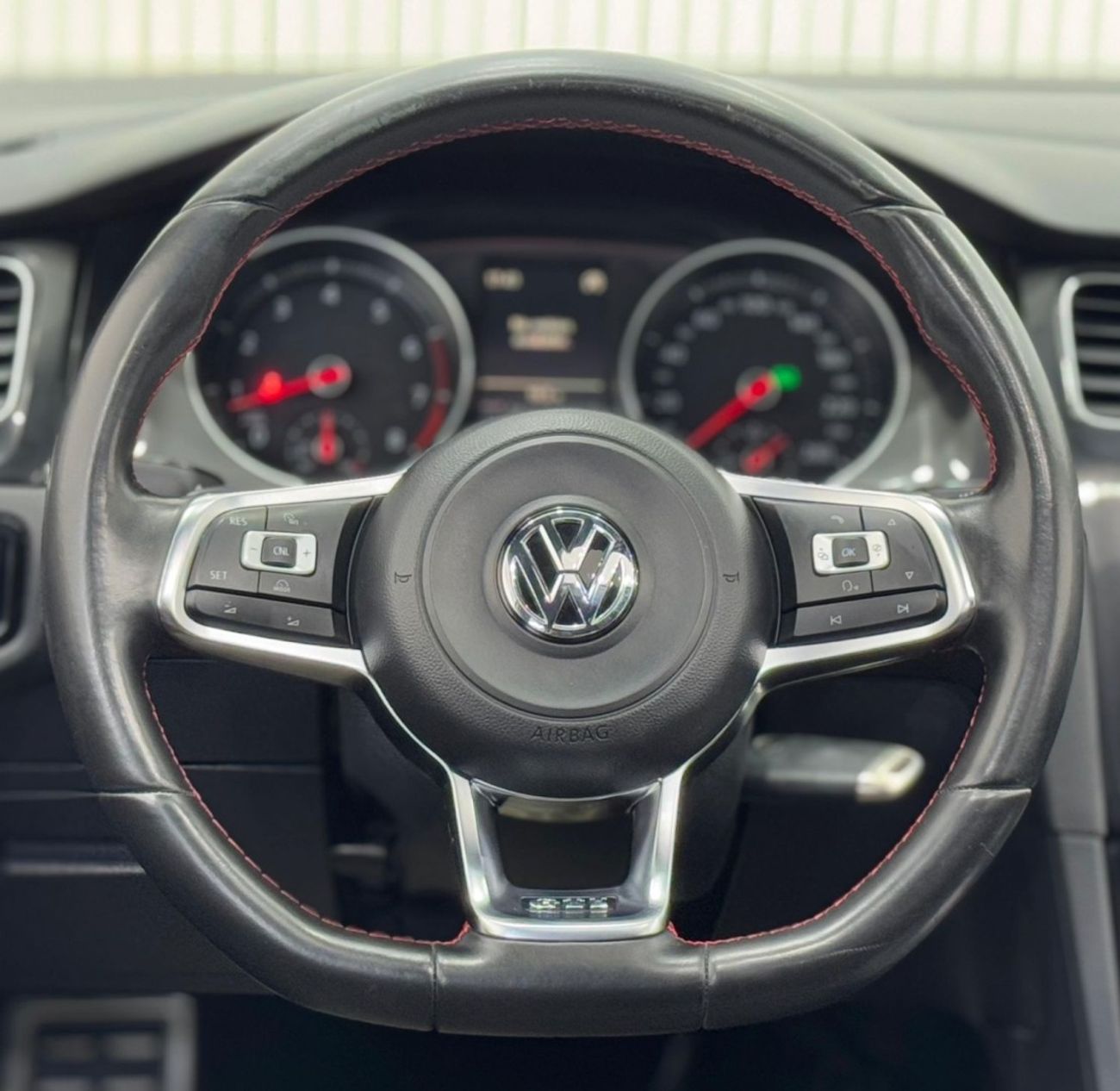 فولكس واجن جولف GTI 2016 Volkswagen Golf GTI, Service History, Excellent Condition, GCC
