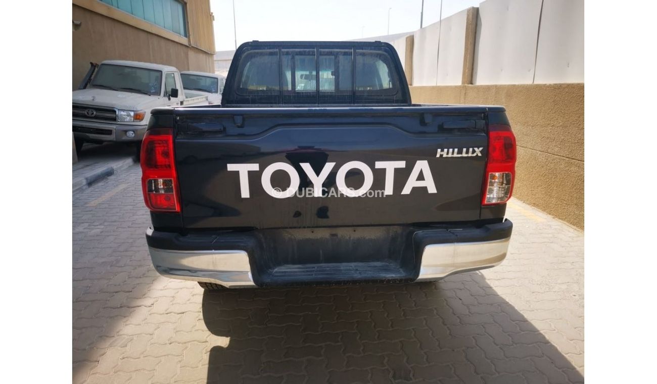 Toyota Hilux TOYOTA HILUX 2.7 AT MID OPTION BLACK 2023