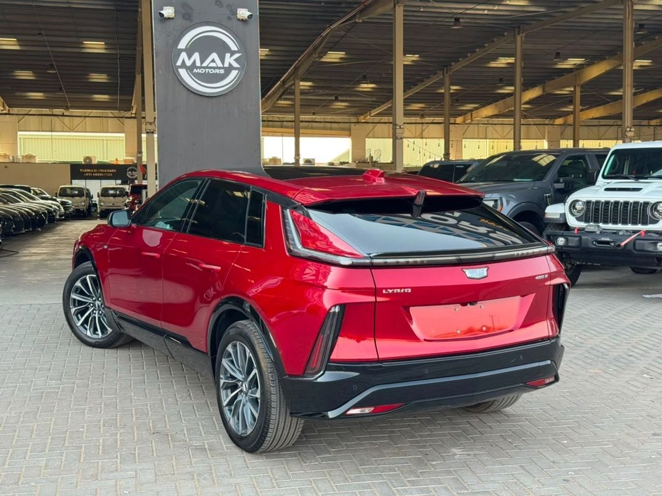 Cadillac Lyriq LAUNCH EDITION FULLY ELECTRIC / LAXURY CAR / BIG SCREEN / PREMIUM SOUND SYSTEM / 360 CAMERA / COOLING AND HEATING S
