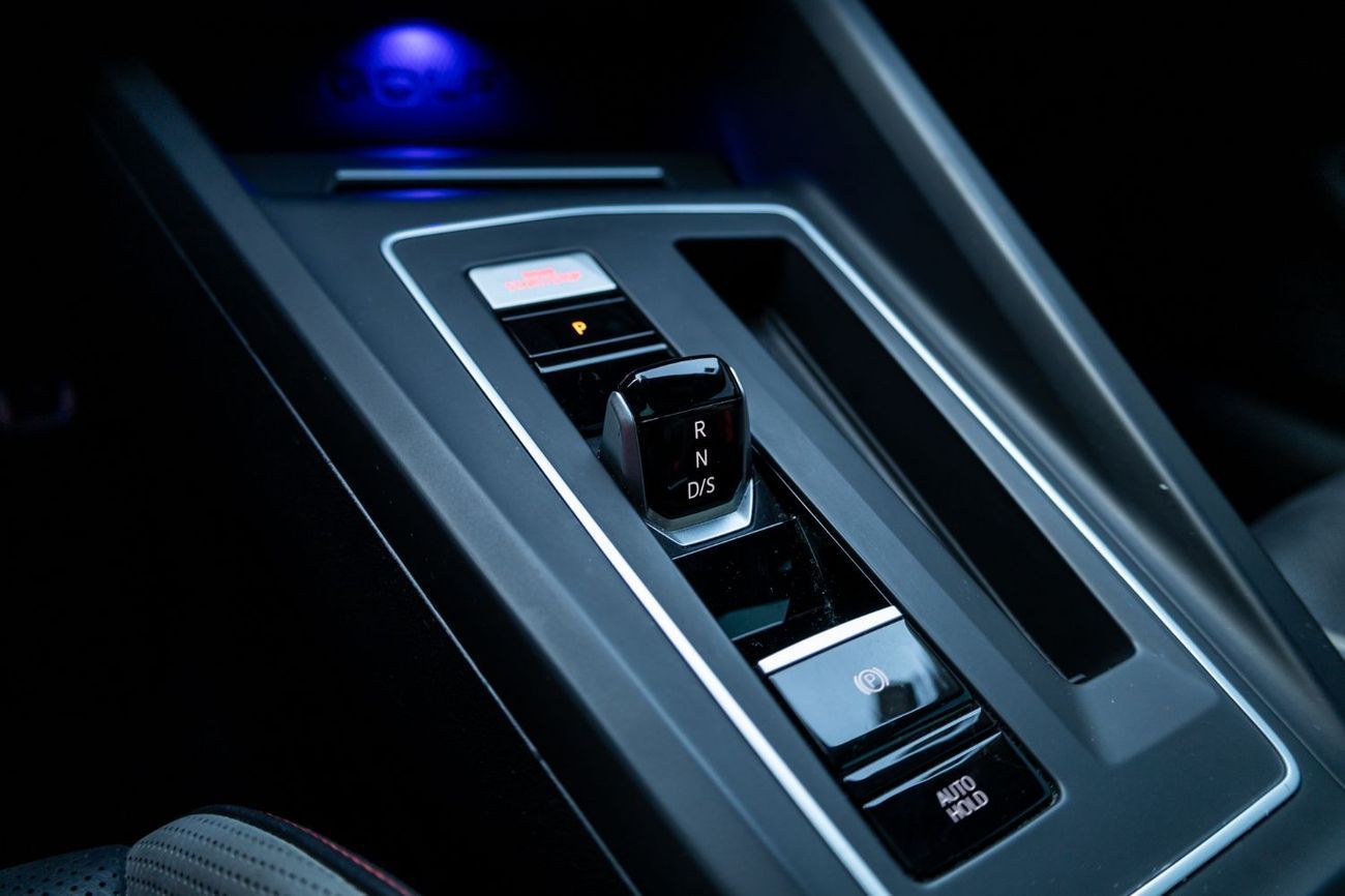 فولكس واجن جولف GTI Leather 2.0L