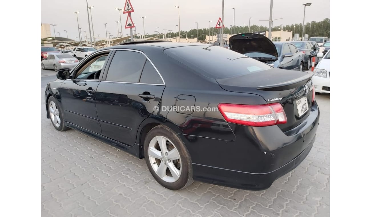 Used Toyota Camry 2011 for sale in Dubai 268780