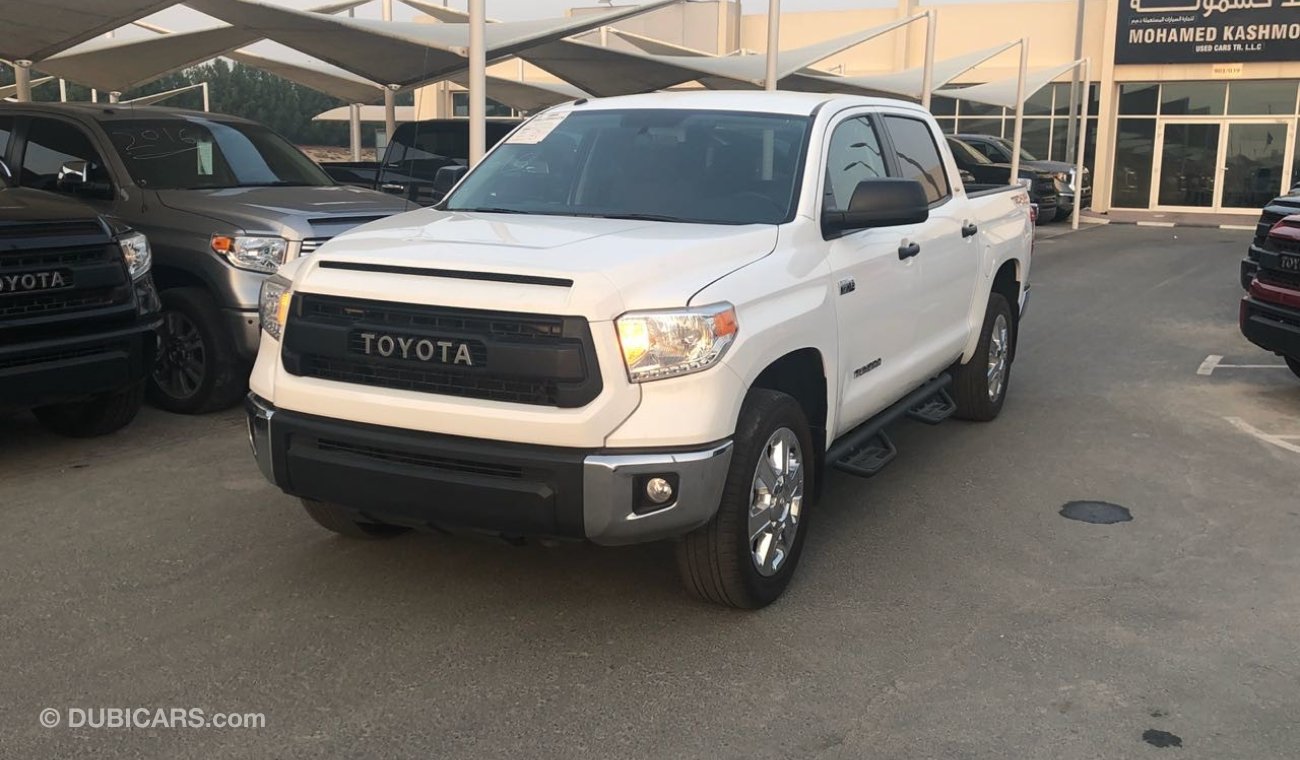 Toyota Tundra 4x4 SR5 5.7L V8