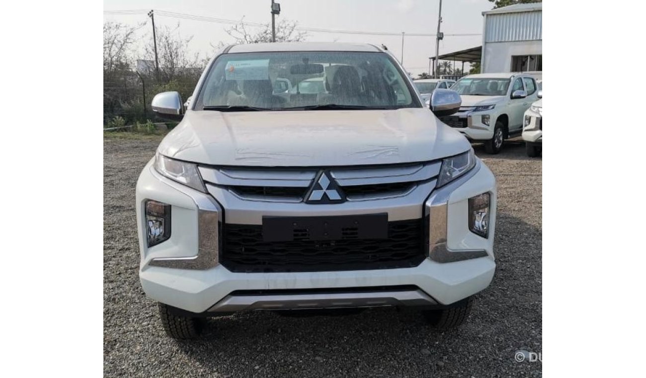 Mitsubishi L200 M/T 2021 Petrol GCC ( Prod. Jan/2021 ) Full option chrome package