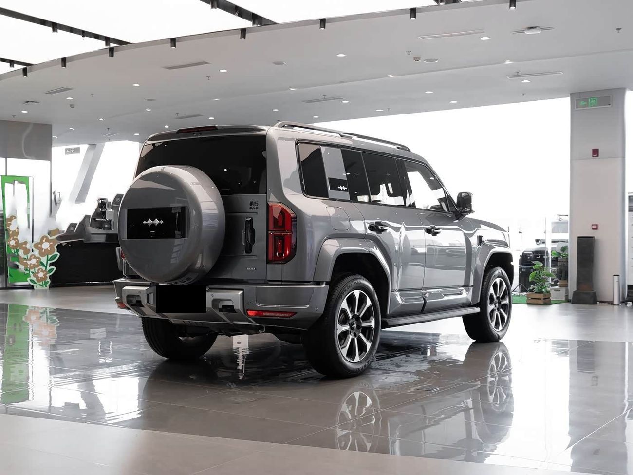 بي واي دي ليوبارد 5 ULTRA EDITION | 20-inch Rims | 2025 | Coming Soon