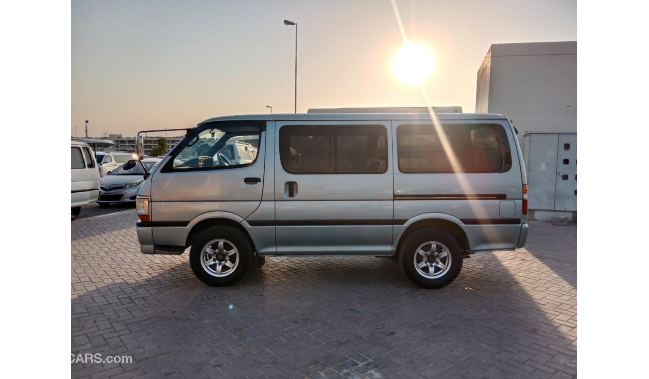 تويوتا هاياس TOYOTA HIACE VAN RIGHT HAND DRIVE (PM1653)