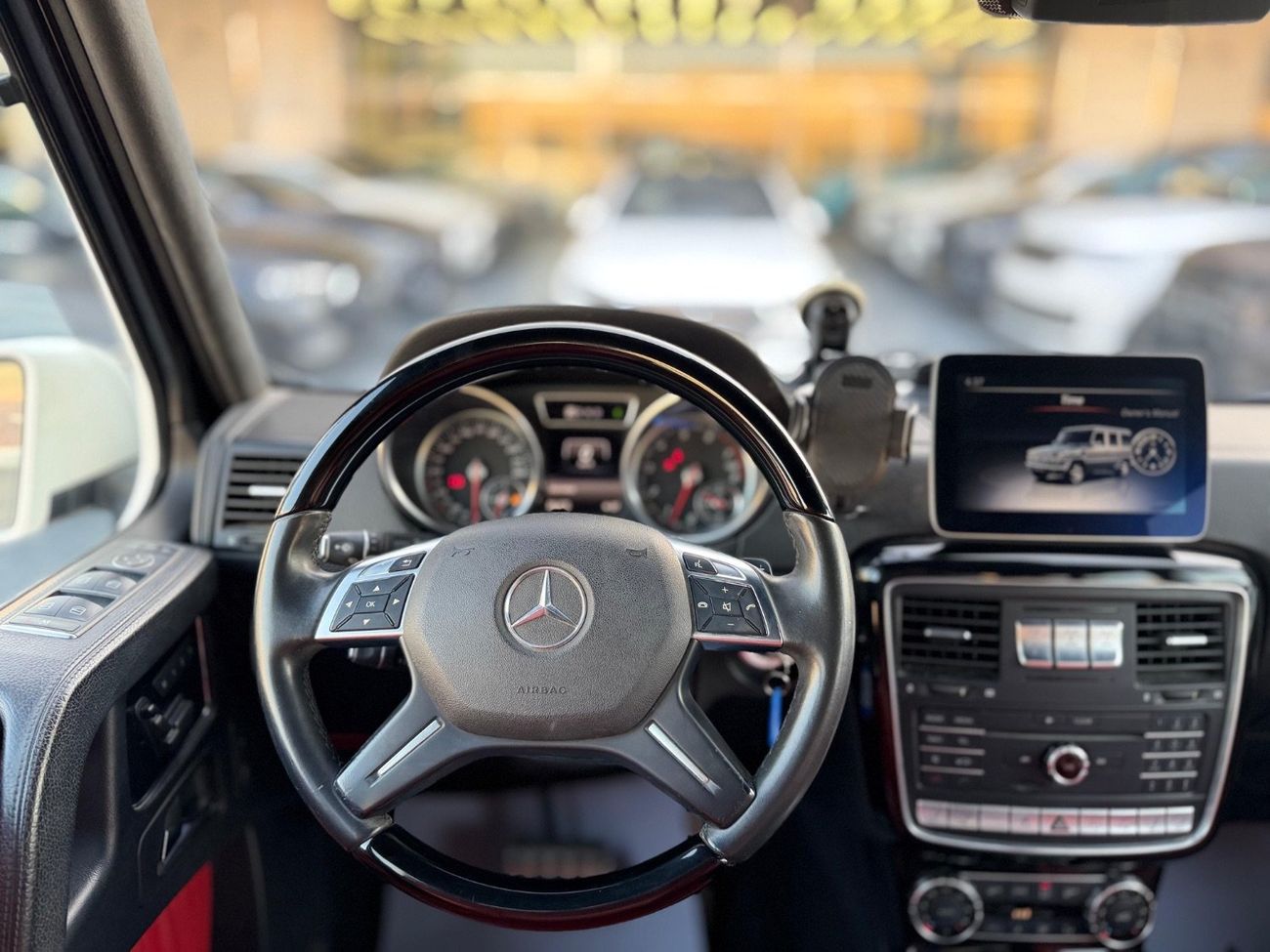 Mercedes-Benz G 500 Std 4.0L (422 HP)