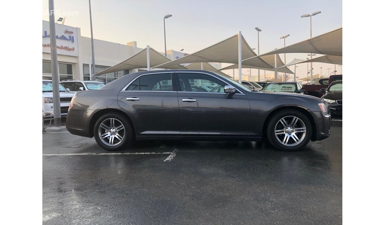 Chrysler 300C Model 2014 GCC car prefect condition  no need any maintenance no paint low mileage full option panor