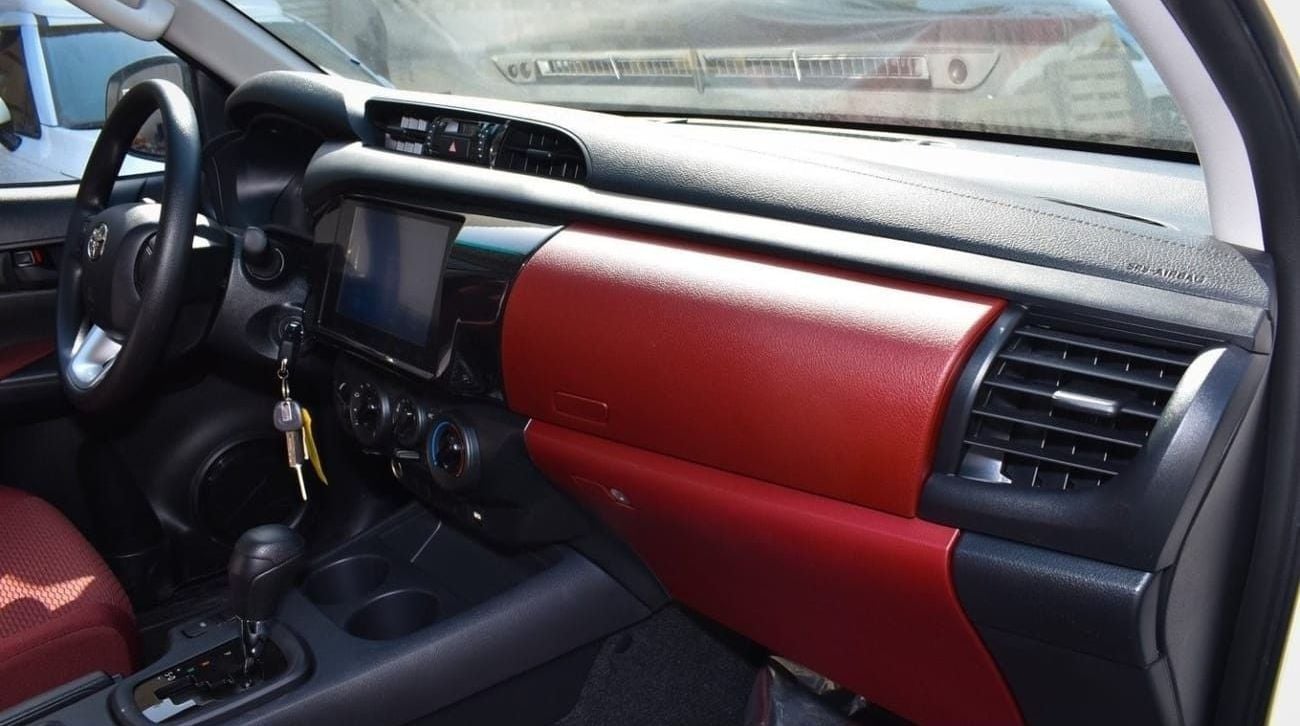تويوتا هيلوكس TOYOTA HILUX DLX 2.4 PETROL AUTOMATIC 2024 GCC OMAN