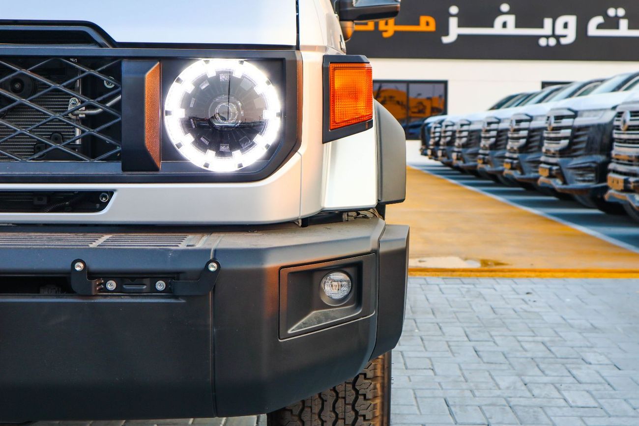 Toyota Land Cruiser 70 DLX 4.0L Toyota Land Cruiser 70 Series (GRJ76) 5-Door Hardtop - Full Option Spec List