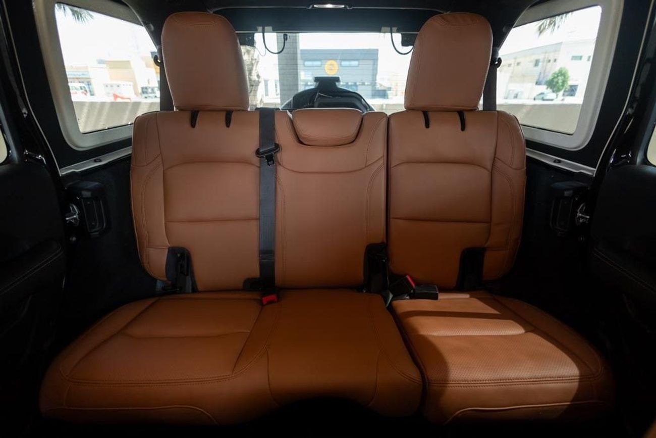 Jeep Wrangler Unlimited Sahara 3.6L Jeep Wrangler Unlimited Sahara 2023 GCC under Agency Warranty with Flexible Do