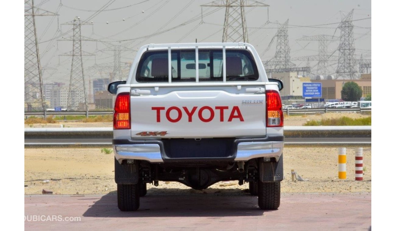 Toyota Hilux 4x4 PETROL MANUAL GER