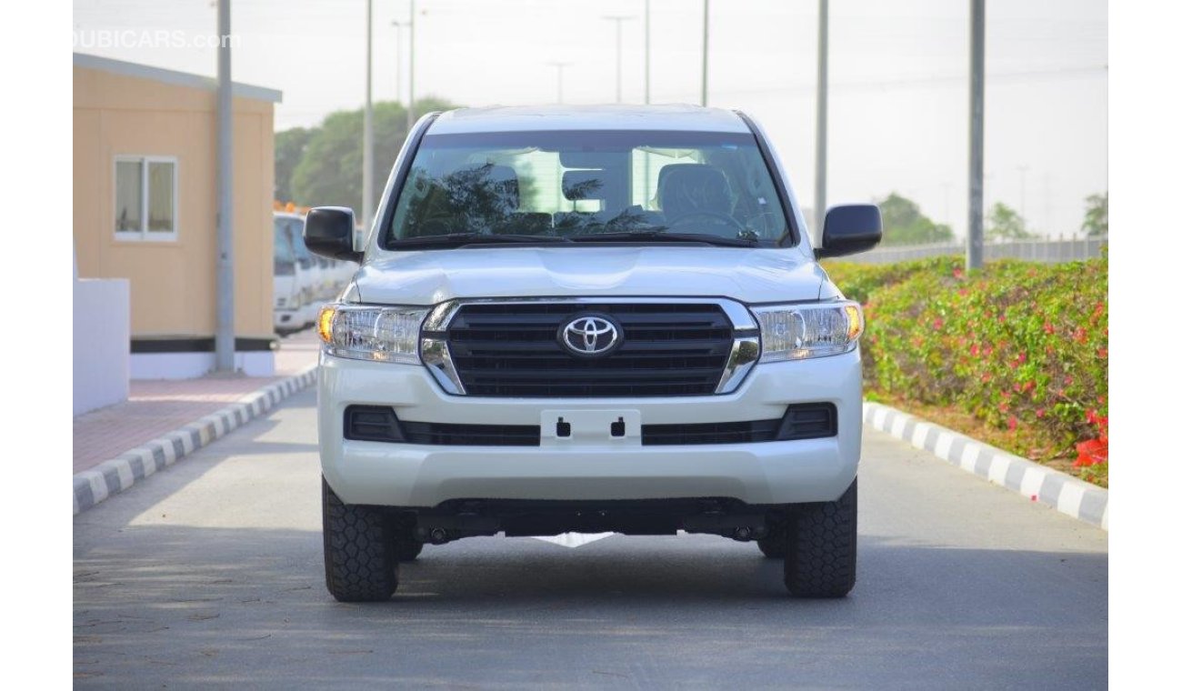 تويوتا لاند كروزر 200  GX V8 4.5L Diesel 5 Seater Manual Transmission