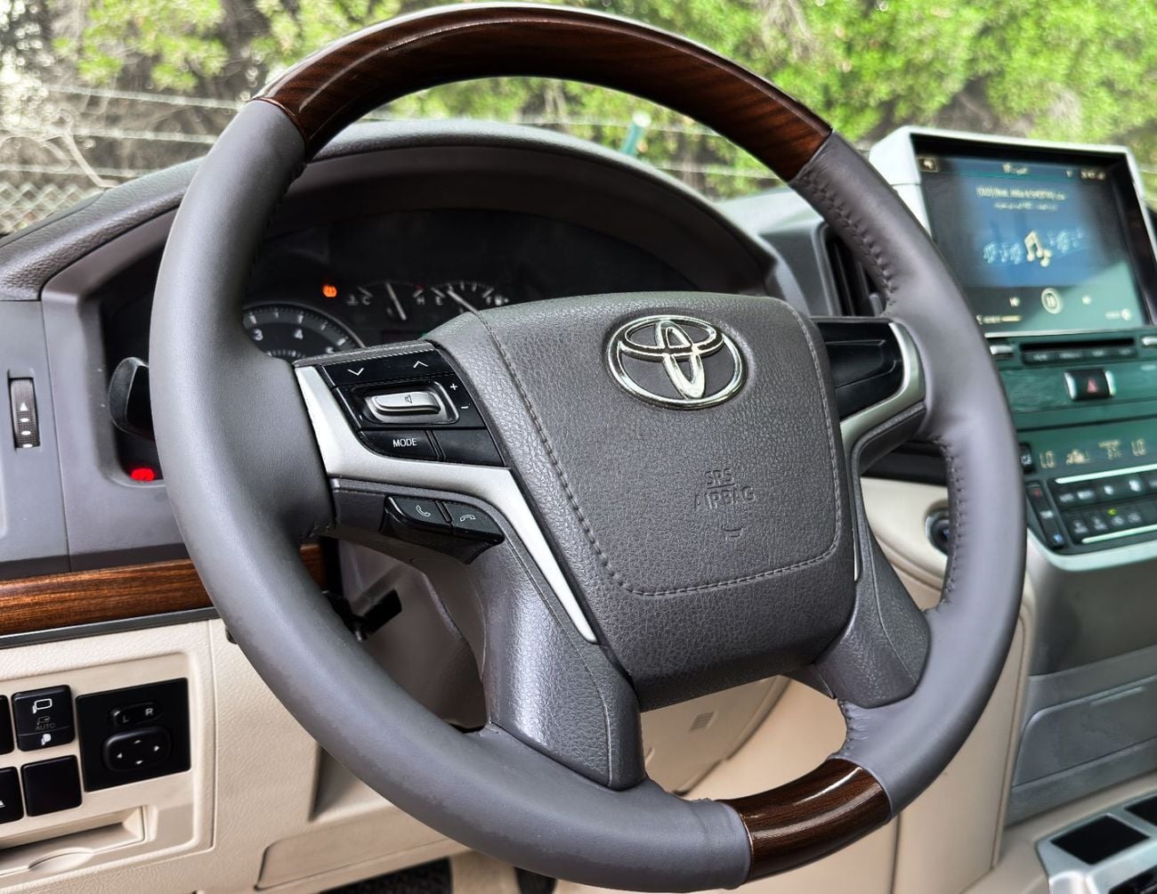 تويوتا لاند كروزر GXR Toyota Land Cruiser | 4.6 L | 2018 | GCC | Accident-Free | In Excellent Condition | 3293 P.M 92 