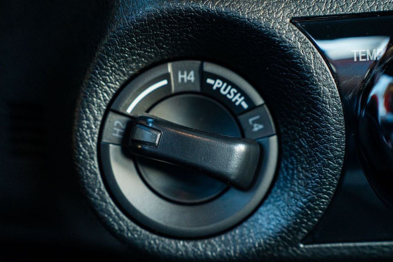 تويوتا هيلوكس Toyota Hilux GR Sport 4.0L V6 2026  4WD Automatic