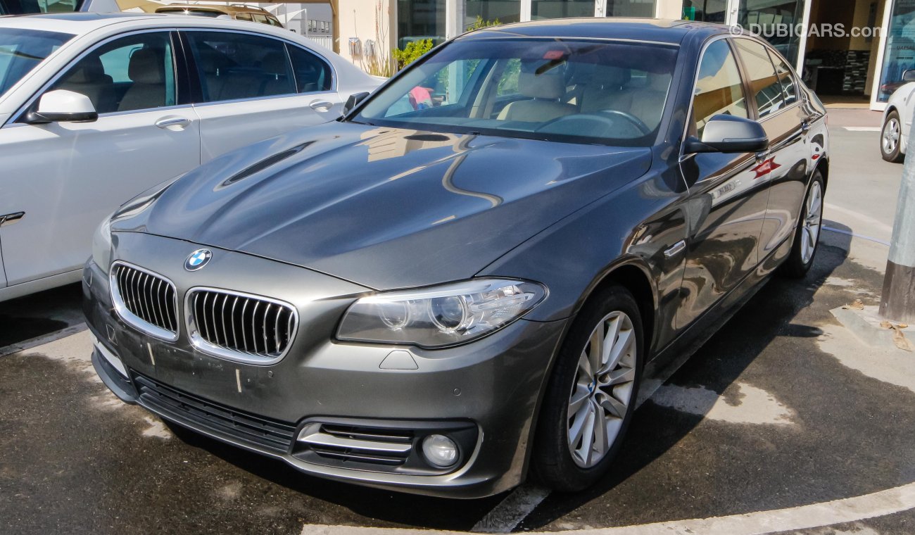 BMW 520i i