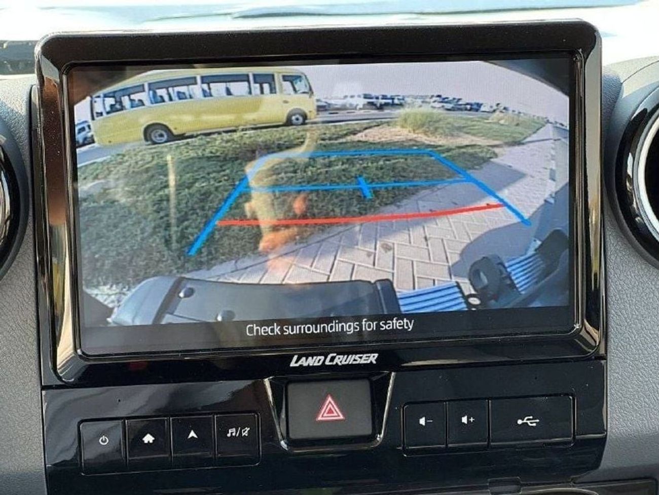 Toyota Land Cruiser 70 LC76 4.0L PTR M/T // 2024 // HIGH OPTION WITH DVD & BACK CAMERA , POWER WINDOWS , COOL BOX // SPECIA