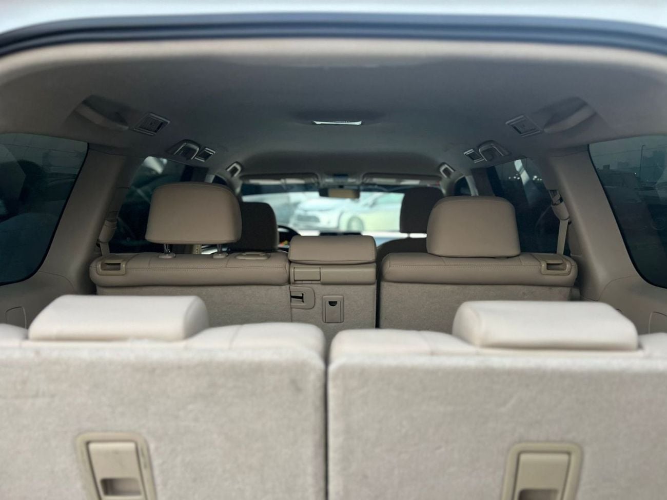 تويوتا برادو TX-L 2019 4.0L V6 - AWD 4x4 - Electric Seat - Rear CAM & Sensors - Cool Box -