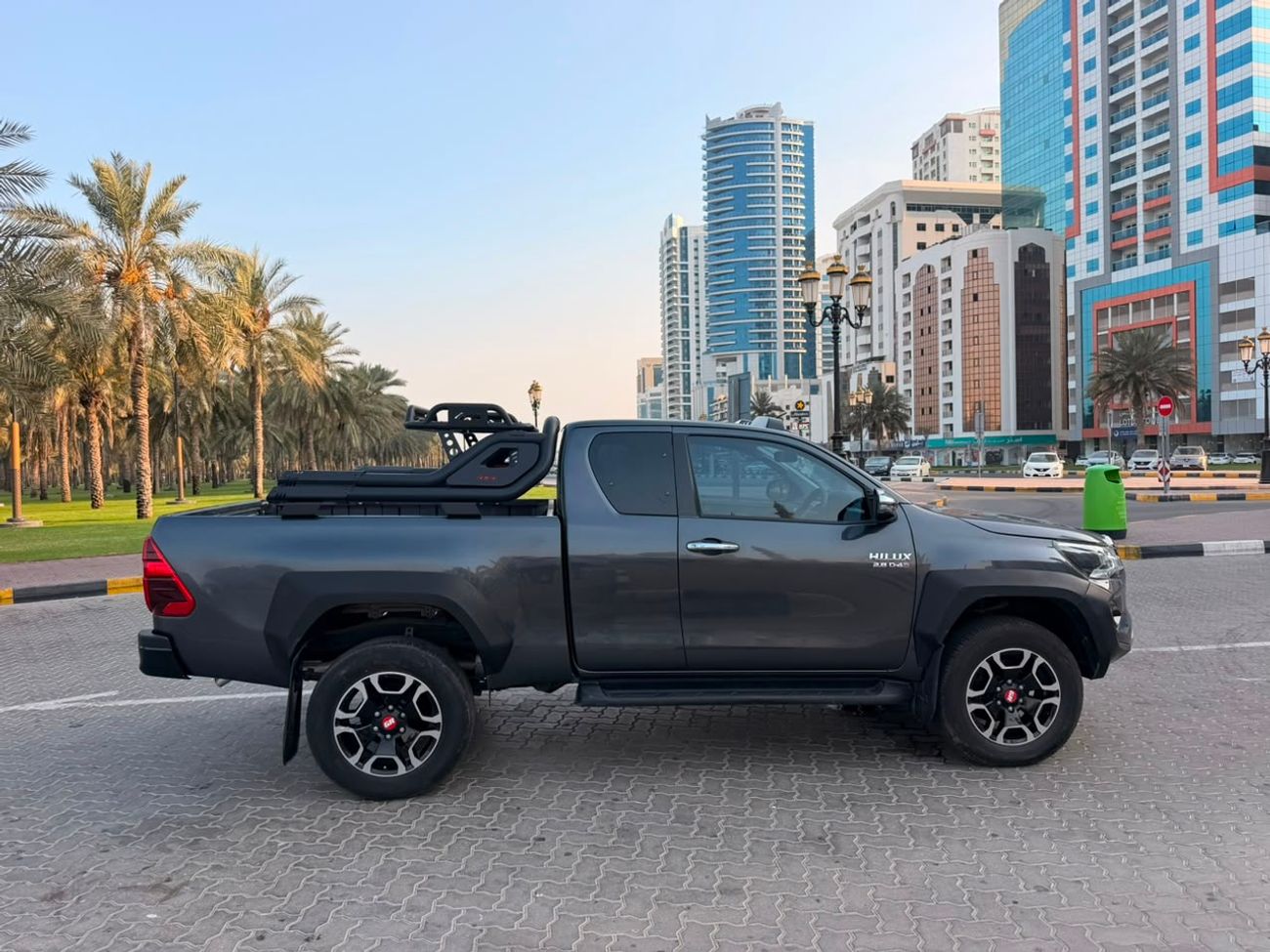 تويوتا هيلوكس SR Upgrade to GR Sport