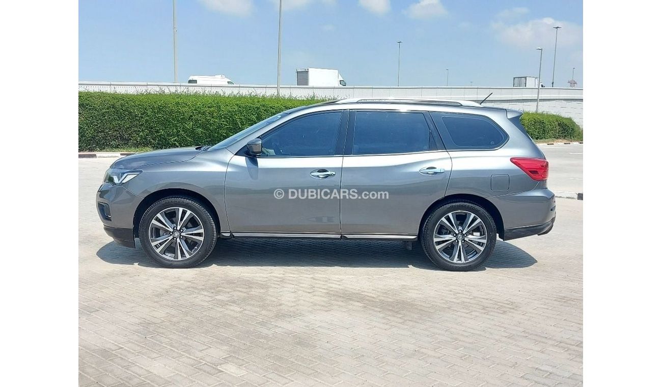 Nissan Pathfinder SV